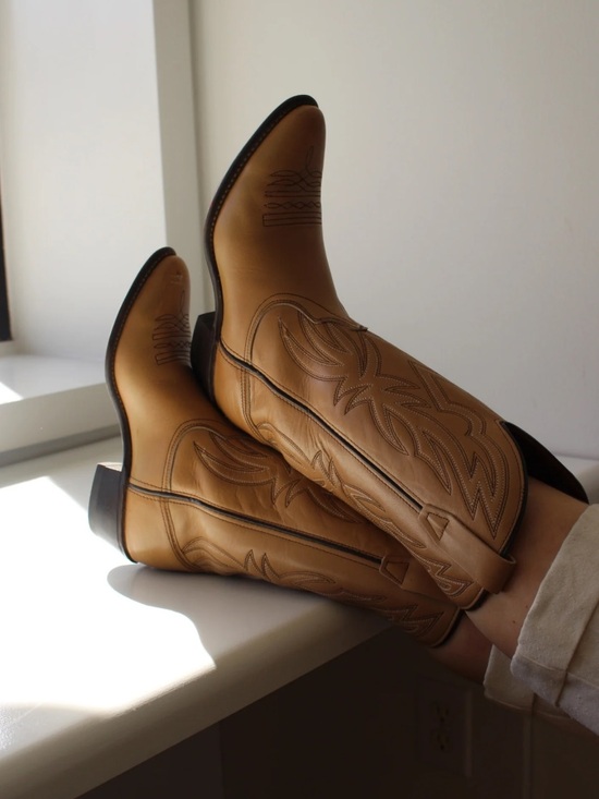 Wrangler Shoes - VINTAGE WRANGLER EMBROIDERED LEATHER COWBOY BOOTS Tan Women’s size 7.5